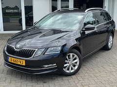 Skoda Octavia Combi - 1.0 TSI Greentech Ambition Navigatie, Half Leder, Cruise control, stoelverwarming . Een pr