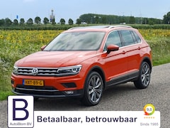 Volkswagen Tiguan - 2.0 TSI 4Motion Highline /Pano/Leder/20"/Trekh/360 Camera/Digi dash/