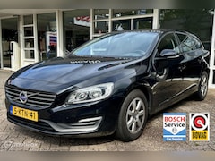 Volvo V60 - 1.6 D2 Momentum Automaat Navi, Climat, Bluetooth, Pdc, LM