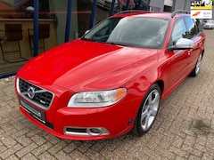 Volvo V70 - 2.5FT R-Design 230PK LEER / XENON / YOUNGTIMER