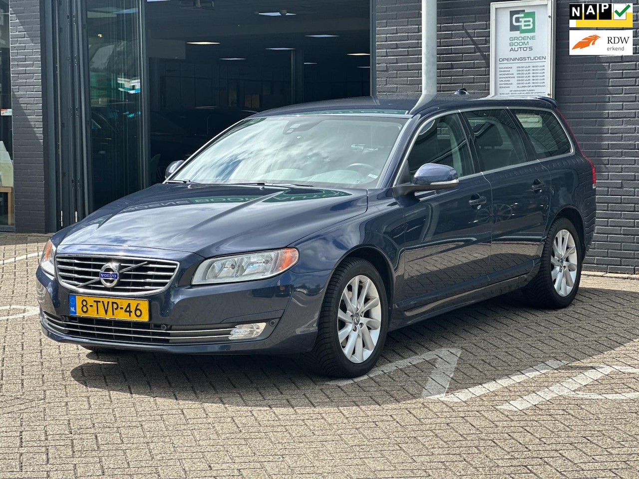 Volvo V70 - 2.0 D4 Nordic+/LEDER/NAVI/AIRCO/TREKHAAK!! - AutoWereld.nl