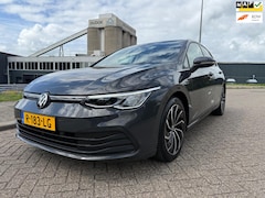 Volkswagen Golf - 1.0 eTSI Life