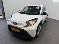 Toyota Aygo X - 1.0 VVT-i MT Play