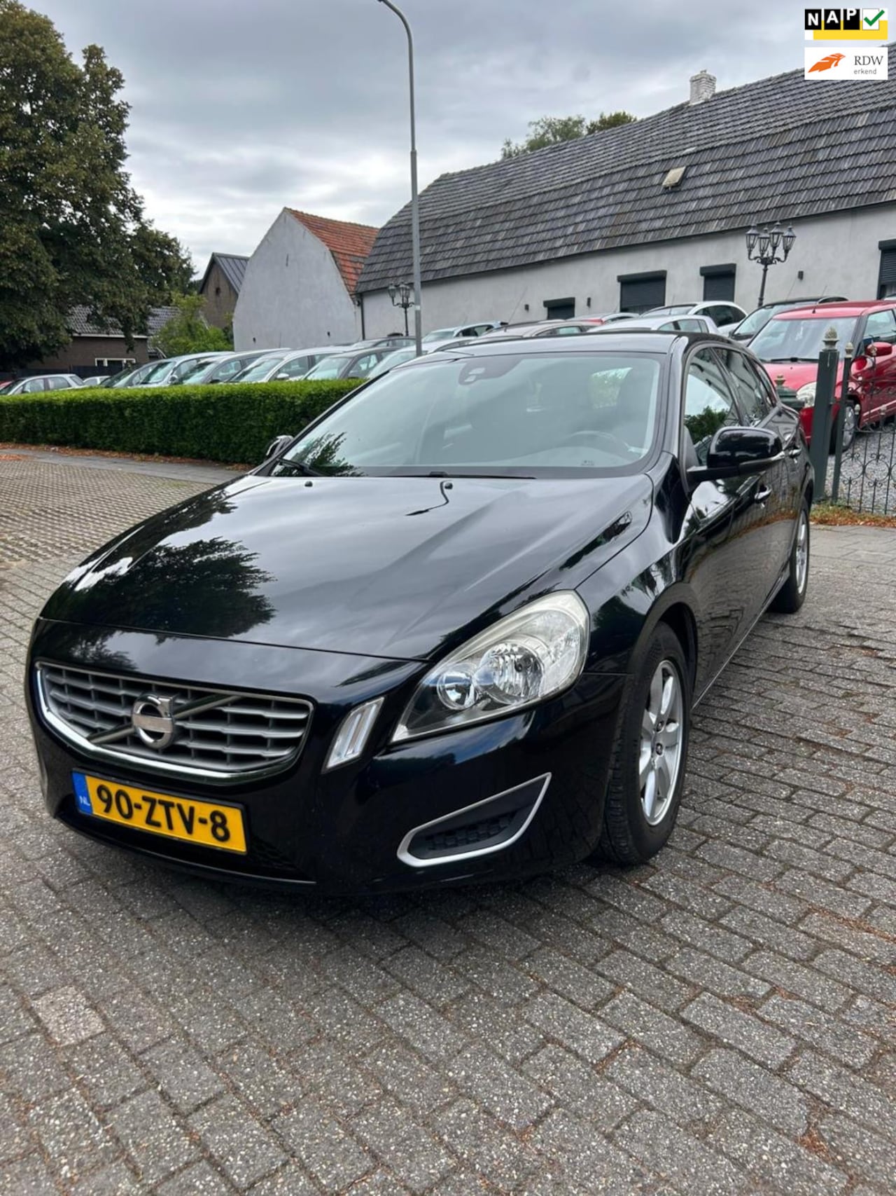 Volvo V60 - 1.6 T3 Kinetic KM 170775 MET NAP - AutoWereld.nl