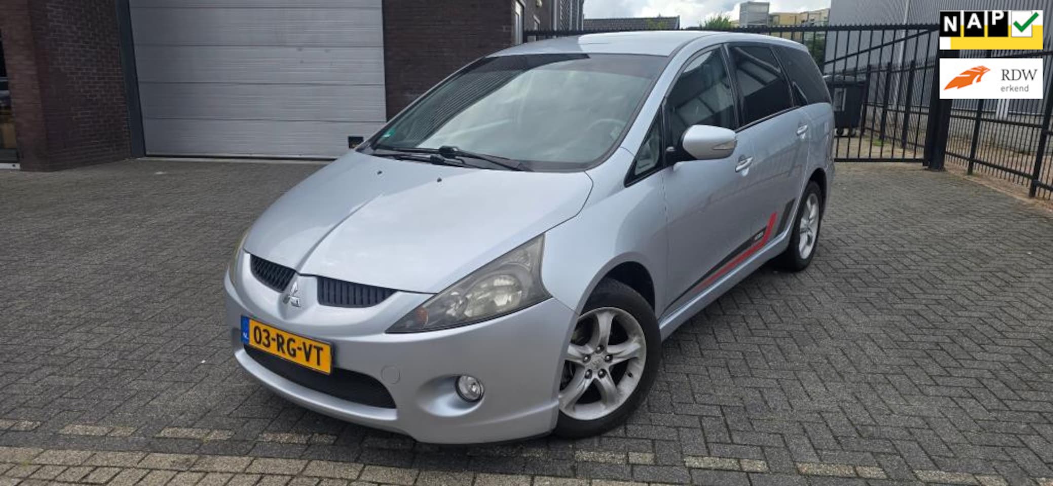 Mitsubishi Grandis - 2.4-16V Intense 6p. 2.4-16V Intense 6p. - AutoWereld.nl
