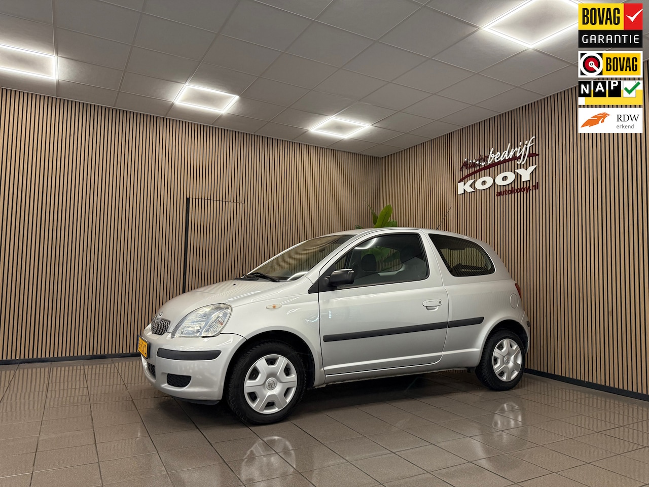 Toyota Yaris - 1.0 VVT-i Terra * 28.657 km + NAP / APK 06-2026 / NL Auto * - AutoWereld.nl