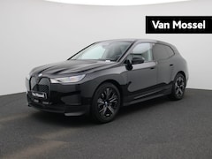 BMW iX - xDrive40 Executive 77 kWh | Navigatie | Leder | LED | Camera| Adaptive cruise | Trekhaak