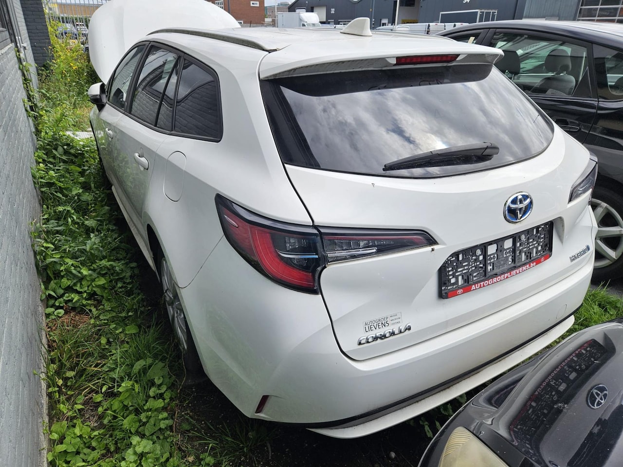 Toyota Corolla - 1.8 HYBRIDE ACTIVE - AutoWereld.nl