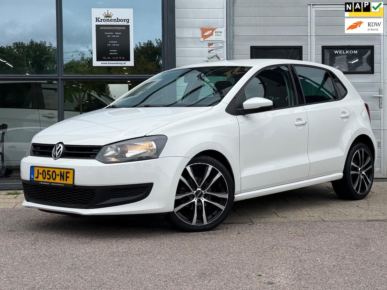 Volkswagen Polo - 1.2 Easyline 1.2 Easyline, NAP, CARPLAY, AIRCO - AutoWereld.nl