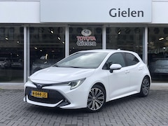 Toyota Corolla - 2.0 Hybrid First Edition Plus | Dodehoekherkenning, Parkeersensoren, Stoel + Stuurverwarmi