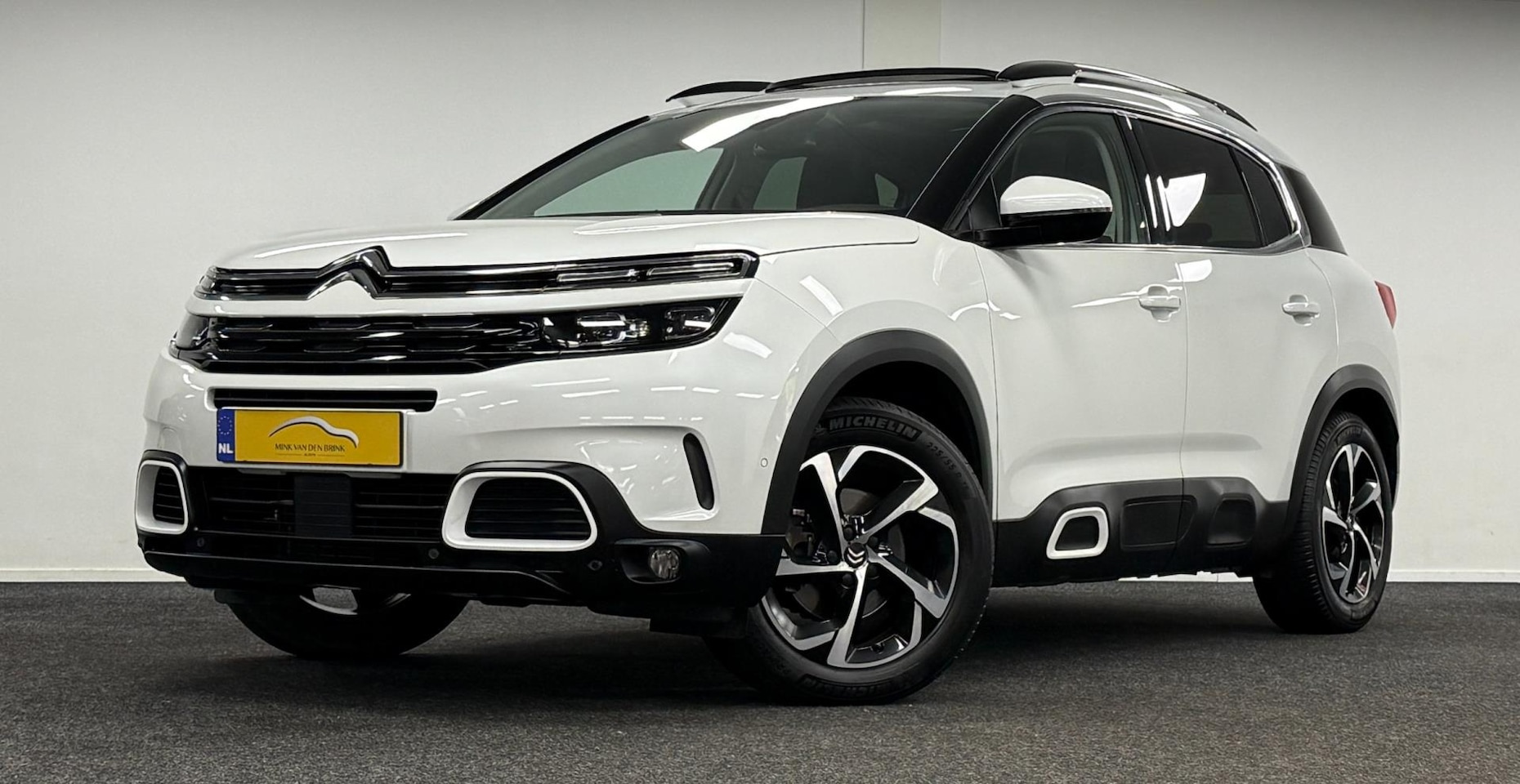 Citroën C5 Aircross - 1.6 Shine*180PK*Panodak*Leder*Camera*Navi*Carplay*Elektrstoelen - AutoWereld.nl