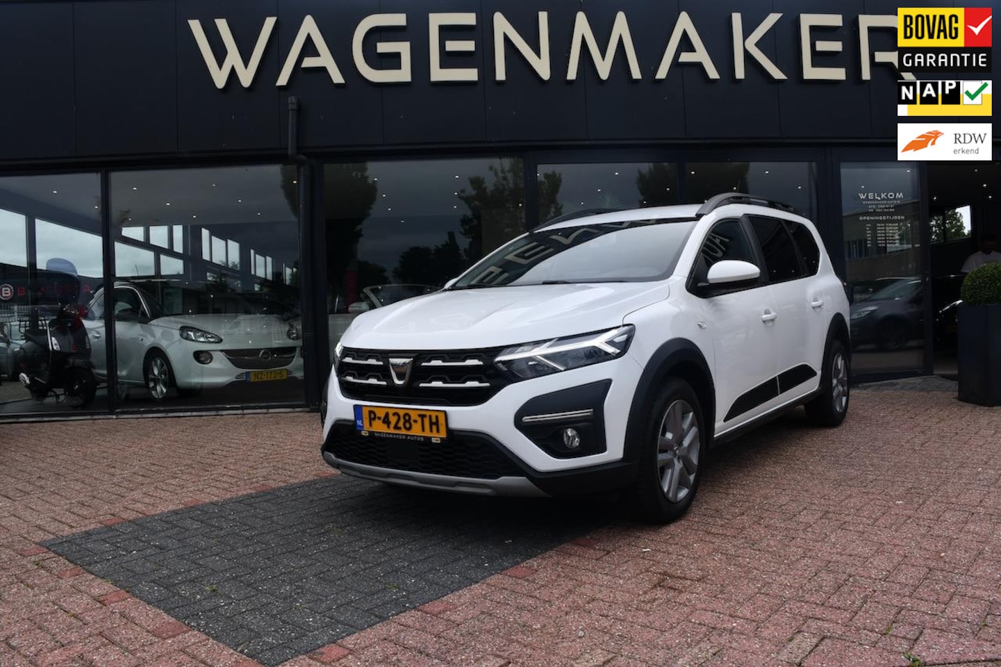 Dacia Jogger - 1.0 TCe Comfort 7p. Airco|Cruise|NAVI|Trekhaak - AutoWereld.nl