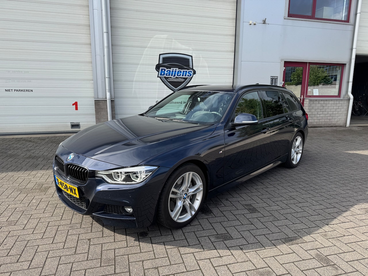 BMW 3-serie Touring - 340i Centennial High Executive - AutoWereld.nl