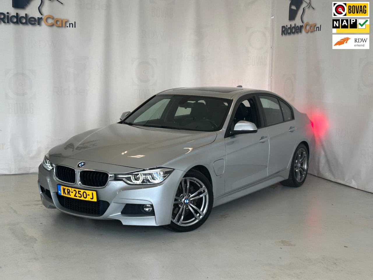 BMW 3-serie - 330e Centennial High Executive M|GARANTIE|PANO|NAP|LEDER|LED| - AutoWereld.nl
