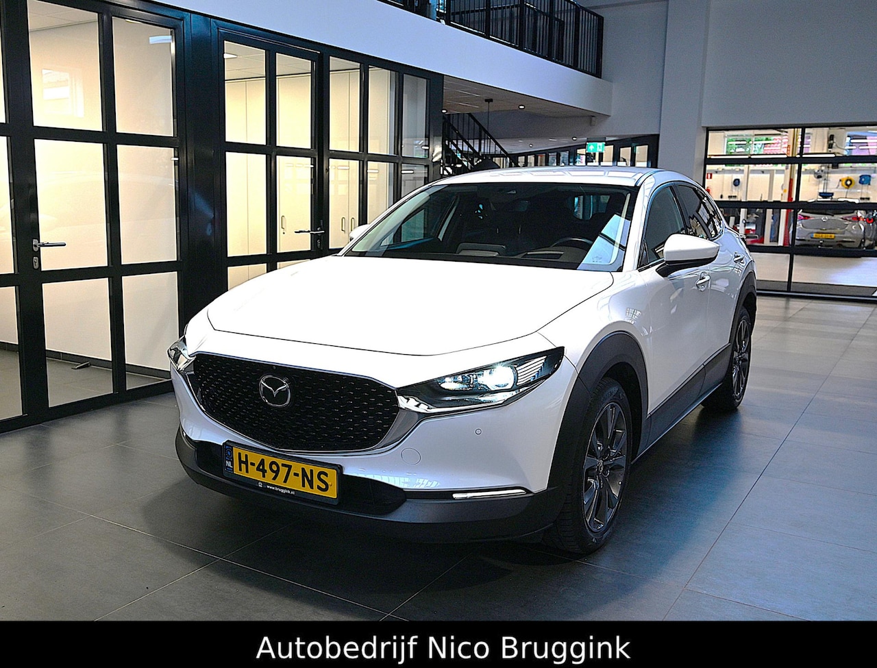 Mazda CX-30 - e-SkyActiv-X 180 6MT Luxury met I-activsense *Dealeronderhouden* *All-in prijs* - AutoWereld.nl