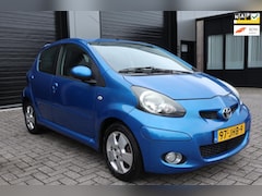 Toyota Aygo - 61 DKM |NAP | ZUINIG |DEALER ONDERHOUDEN | ELEK-RAMEN | 5DRS |2 SLEUTELS
