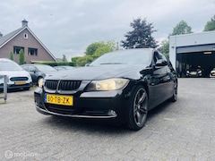 BMW 3-serie Touring - 320i Dynamic Executive 19" LM / Clima / Navi / APK 07-2026