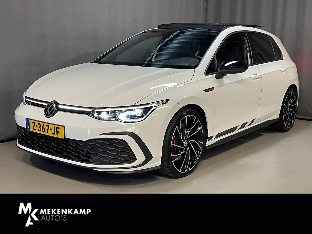 Volkswagen Golf - 2.0 TSI GTI 19"/Panoramadak/IQ Light/Stoel + stuurverwarming/Keyless/Apple Carplay & Andro - AutoWereld.nl