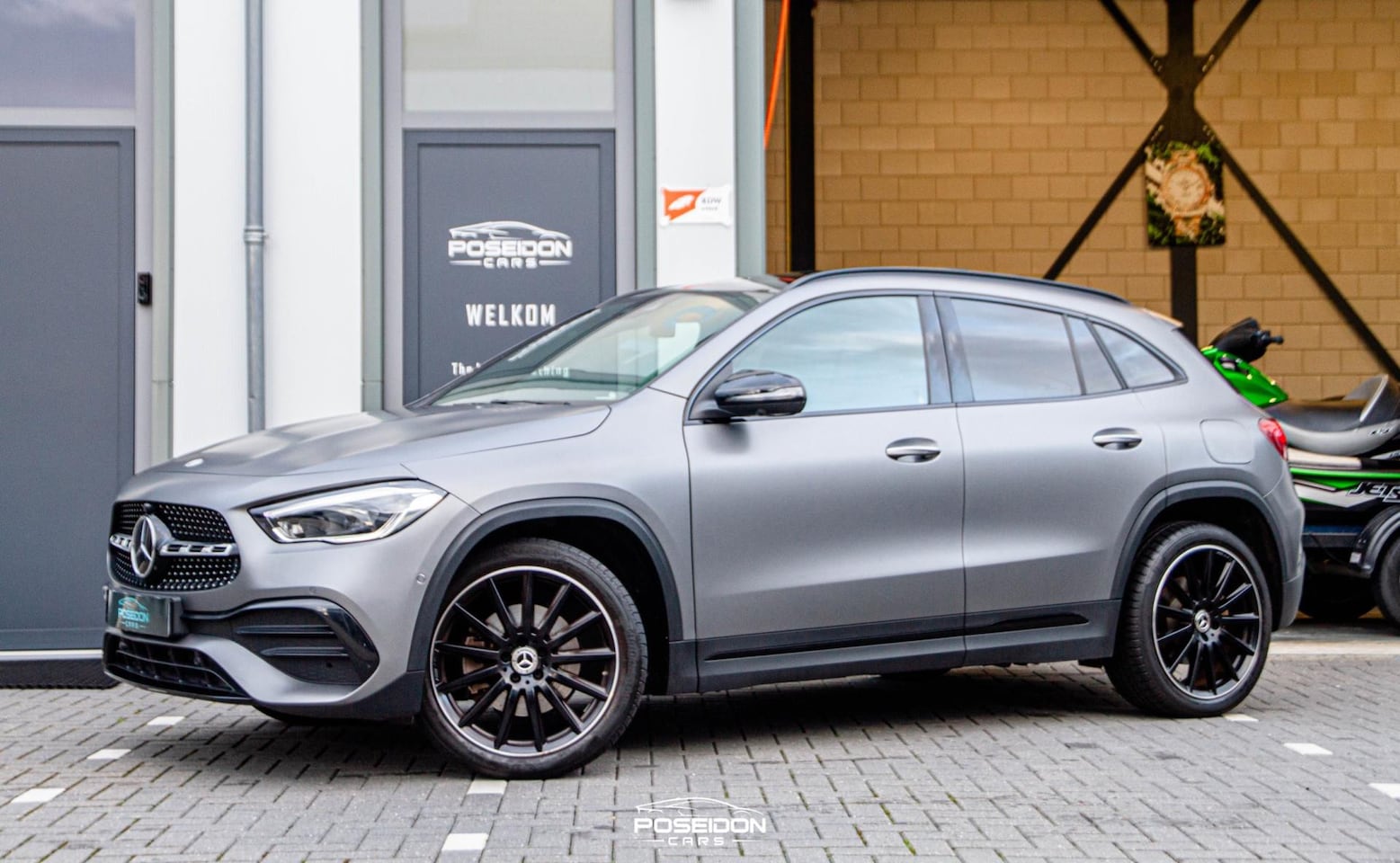 Mercedes-Benz GLA-Klasse - 250 e AMG | KEYLESS | SFEER | 360CAMERA | STERRENHEMEL | ALARMKLASSE - AutoWereld.nl