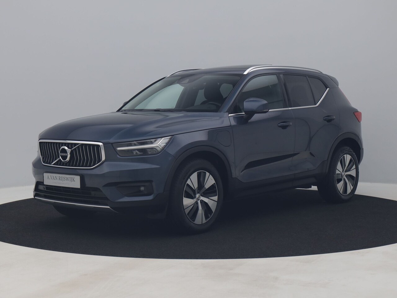 Volvo XC40 - 1.5 T4 Recharge Inscription Expression | PANO | CAMERA | KEYLESS - AutoWereld.nl
