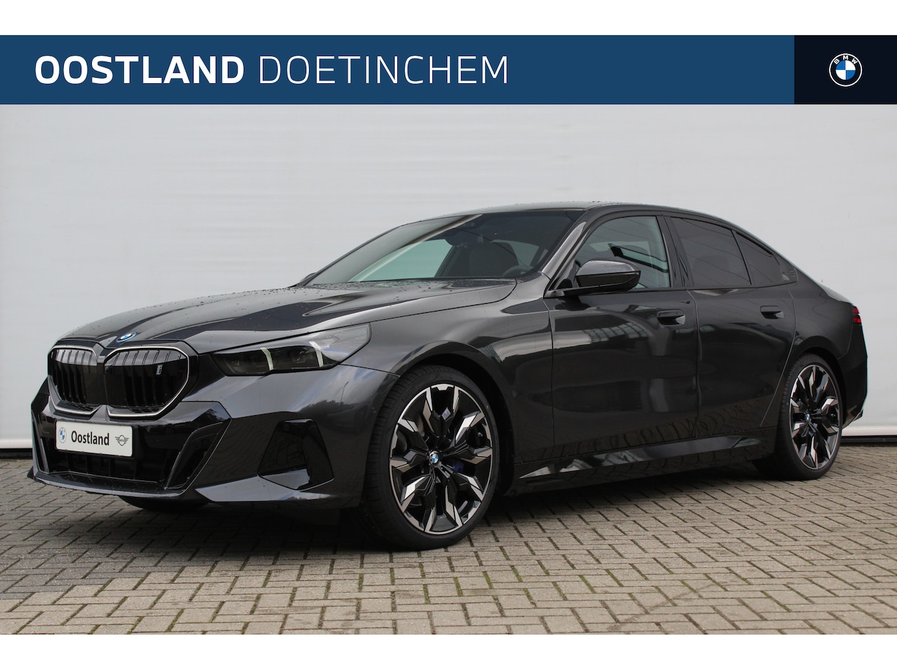 BMW i5 - eDrive40 M Sport / Panoramadak / Trekhaak / Bowers & Wilkins / Adaptieve LED / Stoelventil - AutoWereld.nl