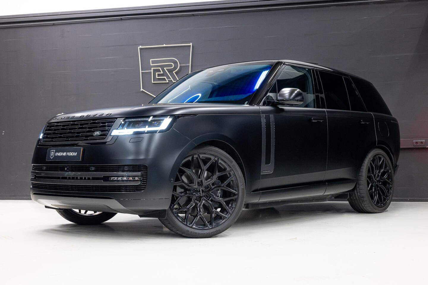 Land Rover Range Rover - 3.0 P550e Autobiography PHEV - AutoWereld.nl