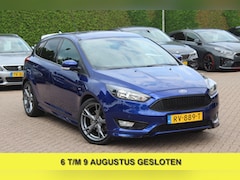 Ford Focus - 1.5 ST-Line / Trekhaak / Navigatie / Parkeerhulp V+A / 18'' / Xenon / Cruise Control