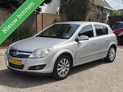 Opel Astra - 1.6 Cosmo 5DEURS AIRCO NAP INRUILKOOPJE
