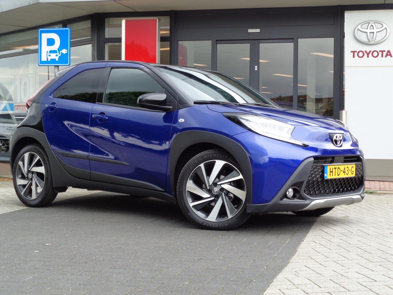 Toyota Aygo X - 1.0 VVT-i MT 72pk Envy | Parkeersensoren | Camera | Armsteun - AutoWereld.nl