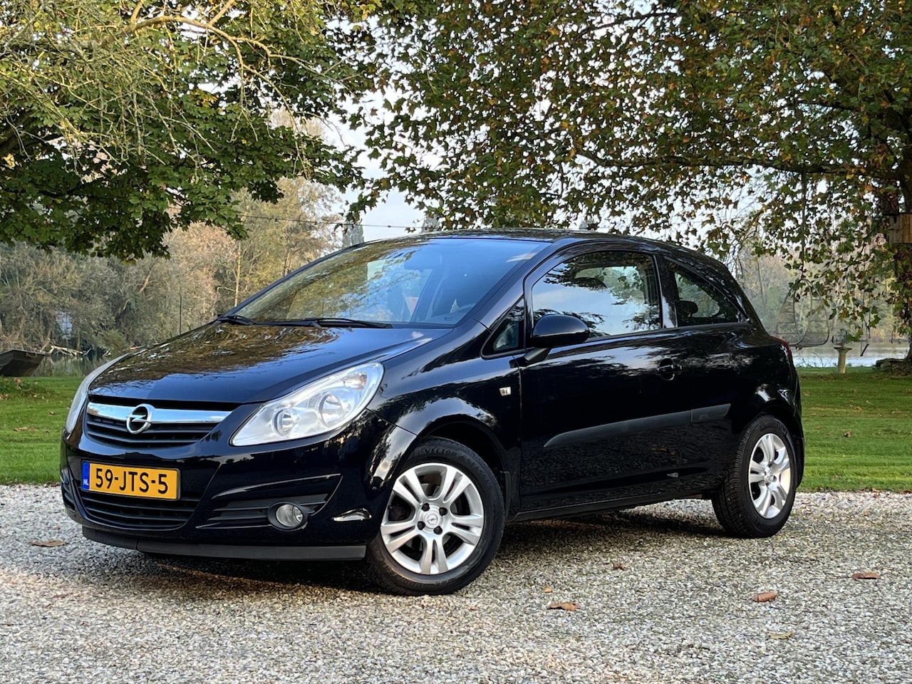 Opel Corsa - 1.2-16V Edition *Groot Onderhoud gehad* - AutoWereld.nl