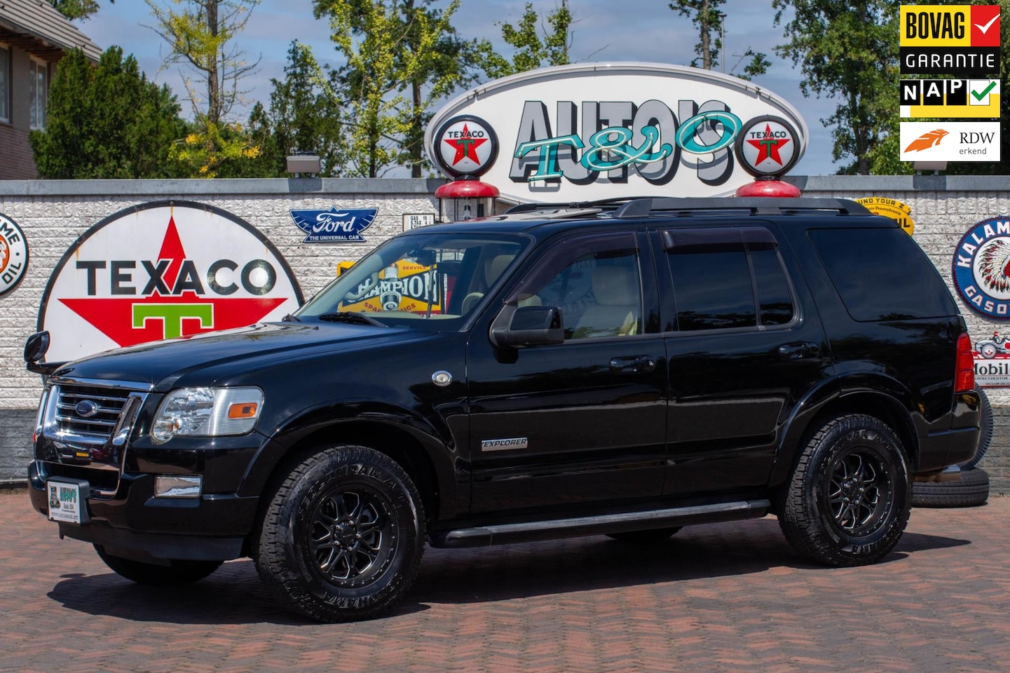 Ford Explorer - 4.6 V8 Eddie Bauer 4x4 SUV 7-pers. Als nieuw! - AutoWereld.nl