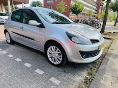 Renault Clio - 1.4-16V Dynamique S