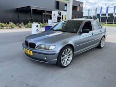 BMW 3-serie - 318i Lifestyle Executive
