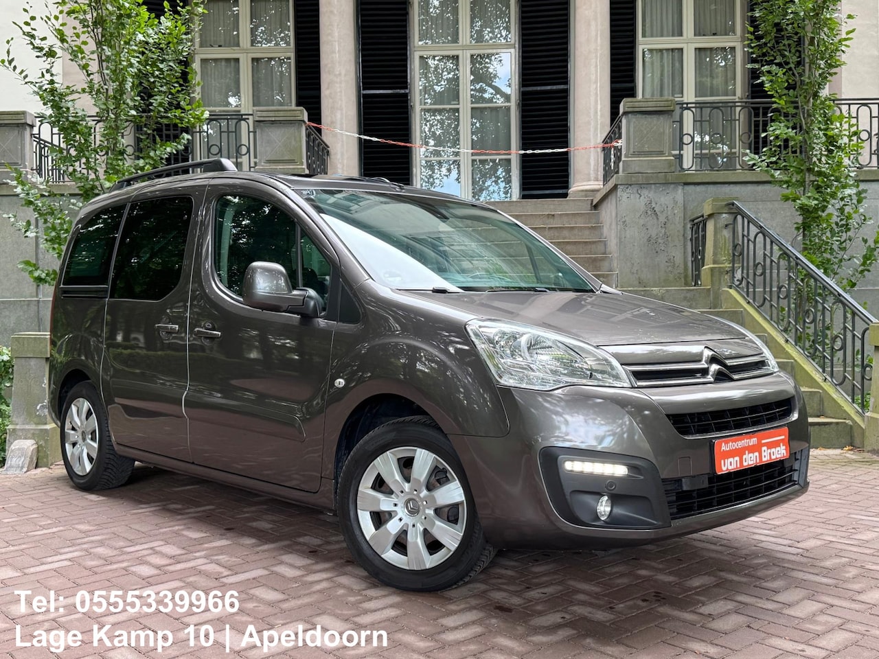 Citroën Berlingo - 1.2 PureTech Feel Panoramadak CarPlay/Navi Climate Cruise Ctr Trekhaak Pdc - AutoWereld.nl