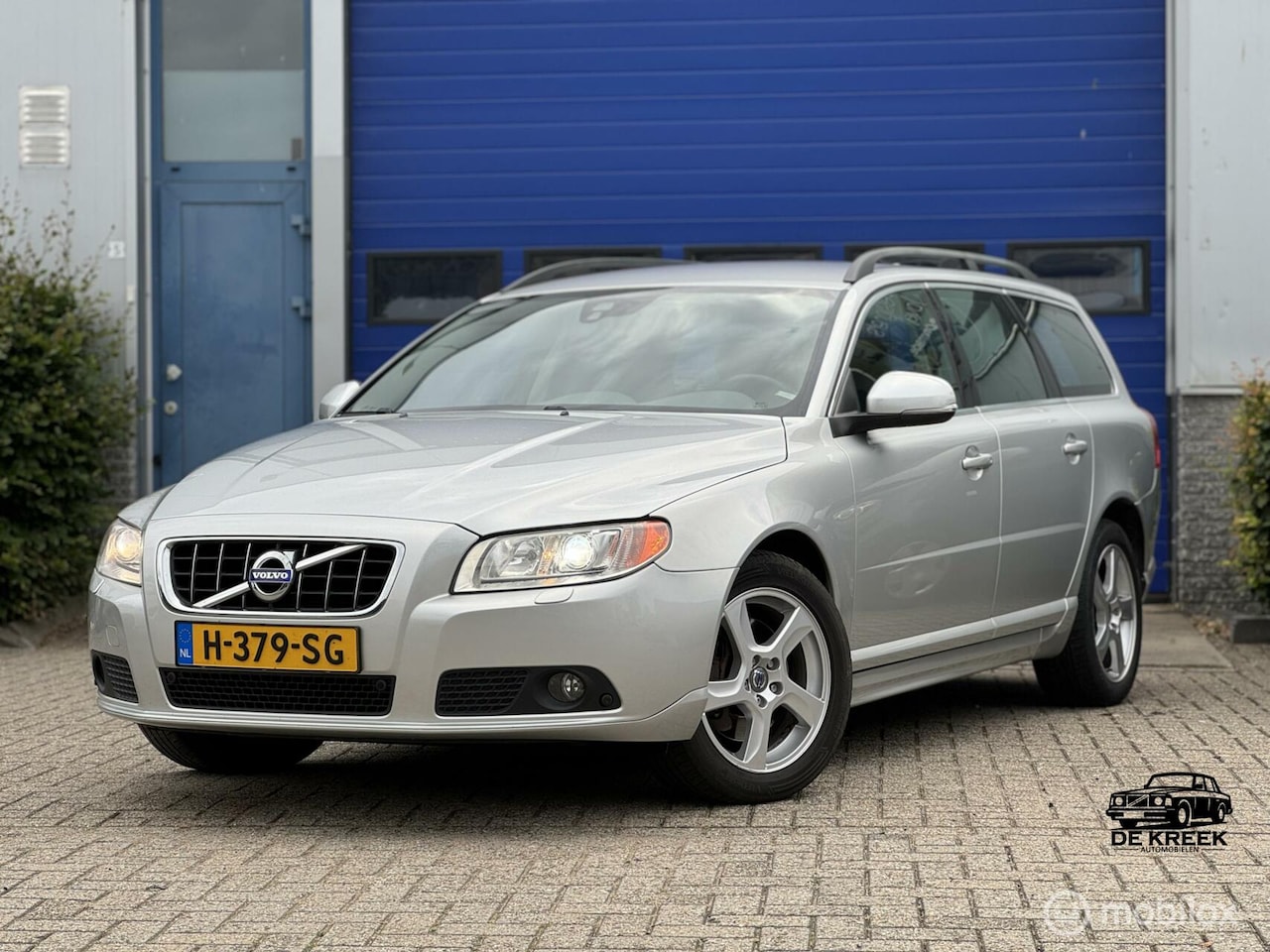 Volvo V70 - 2.0 D3 Summum Nwe APK/onderhouden/Airco/Leer - AutoWereld.nl