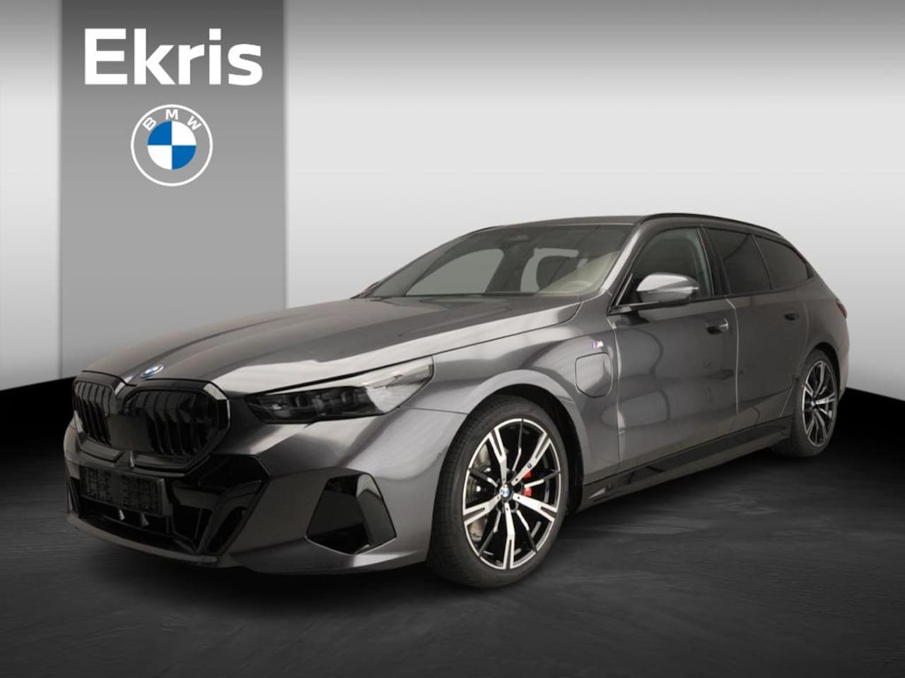 BMW 5-serie Touring - 530e M-Sportpakket Pro / Individual lak / Equipment Pack / Travel Pack / Comfort Pack / Ha - AutoWereld.nl
