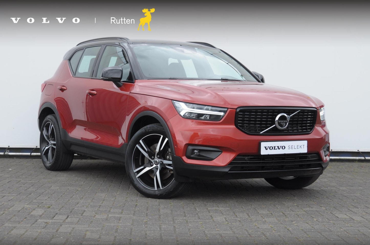 Volvo XC40 - T5 262PK Automaat Recharge R-Design / BLIS / Elektrische achterklep / Keyless entry / Appl - AutoWereld.nl