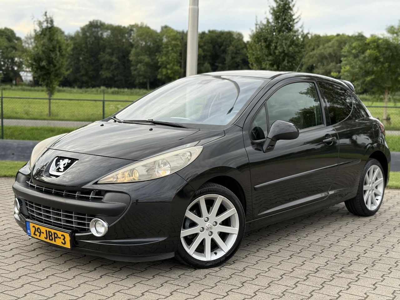 Peugeot 207 - 1.6-16V T Le Mans NL auto, nette staat, kuipstoelen ! - AutoWereld.nl