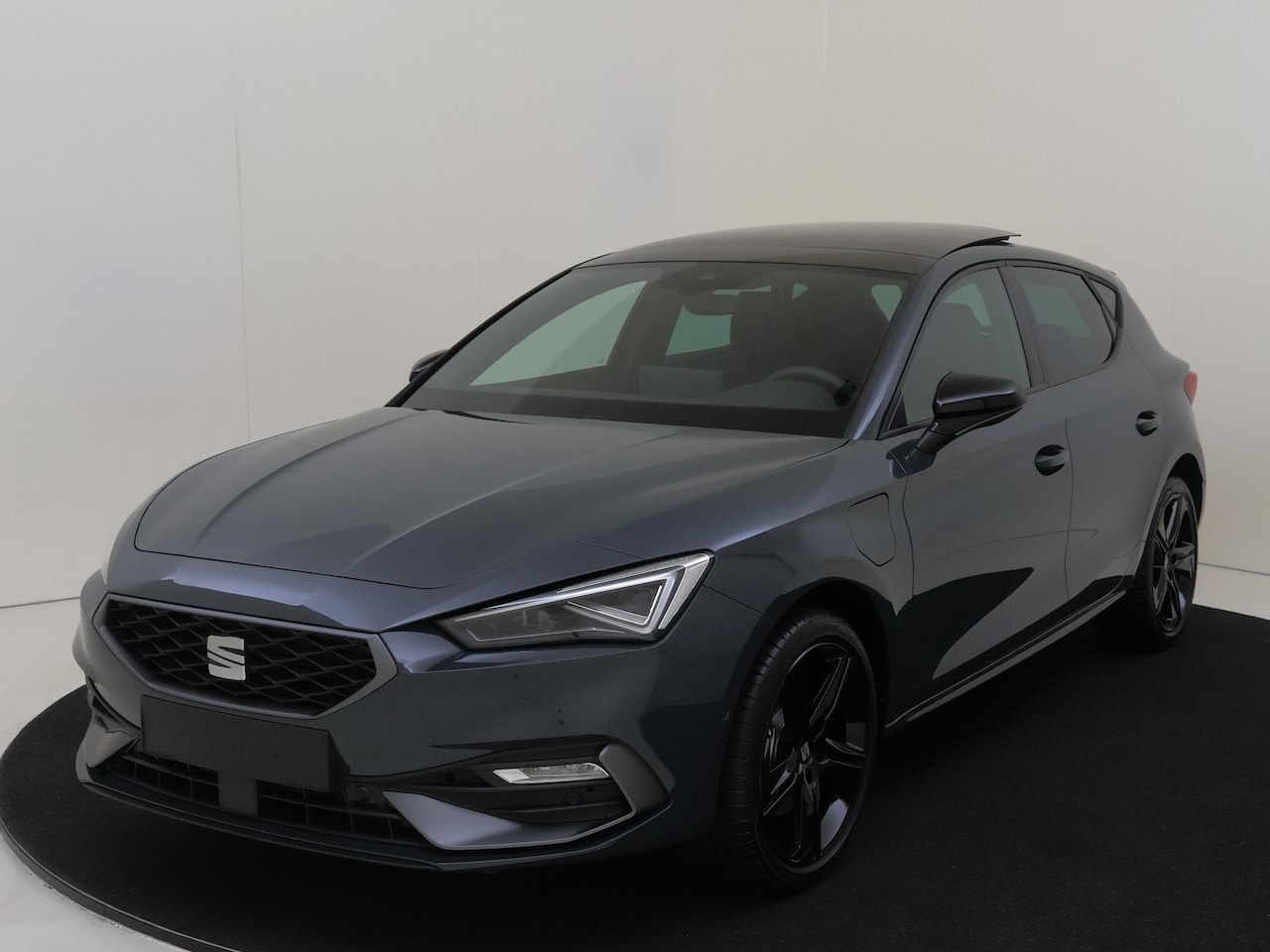 SEAT Leon - 1.5 TSI e-Hybrid FR Business 1.5 TSI e-Hybrid FR Business - AutoWereld.nl