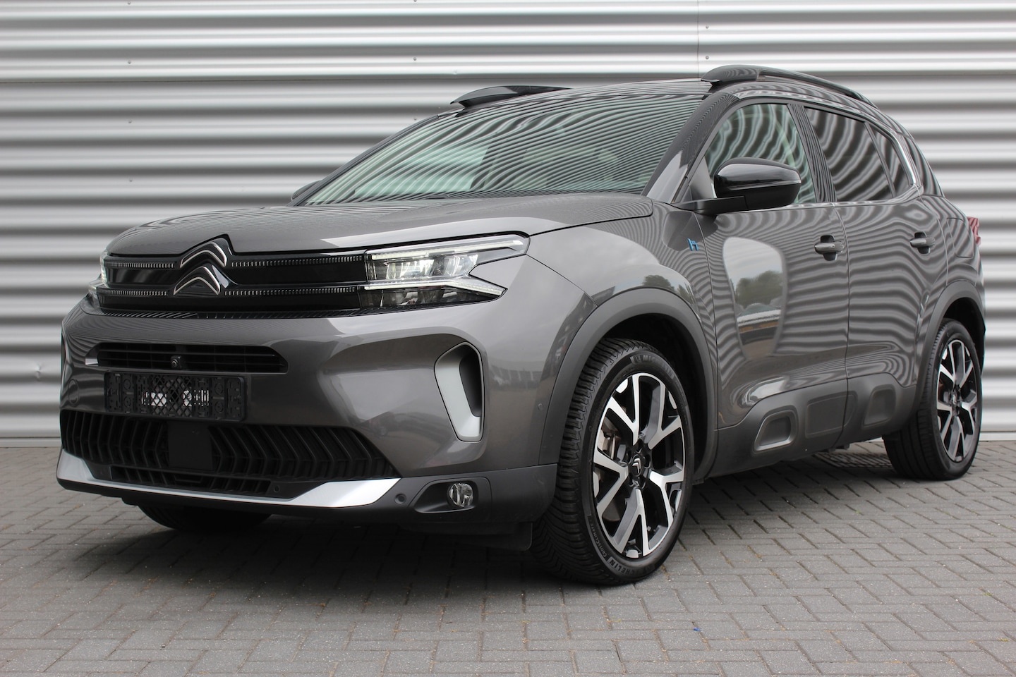Citroën C5 Aircross - 1.6 PLUG-IN HYBRID 225PK SHINE PACK AUTOMAAT / NAVI / LEDER / CLIMA / FULL-LED / PDC / 19" - AutoWereld.nl