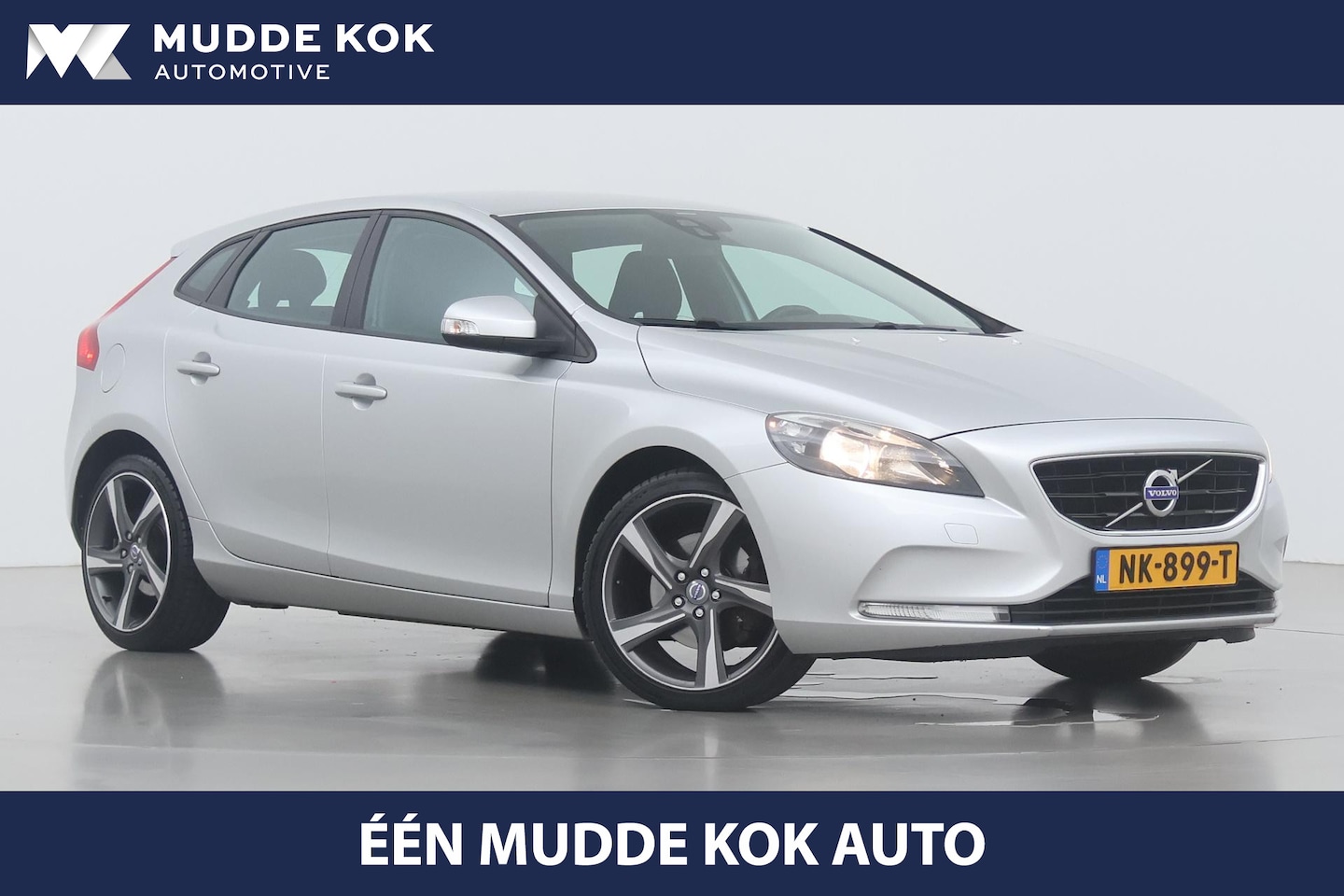 Volvo V40 - 1.6 T3 | Trekhaak | Cruise Control | 18 Inch - AutoWereld.nl