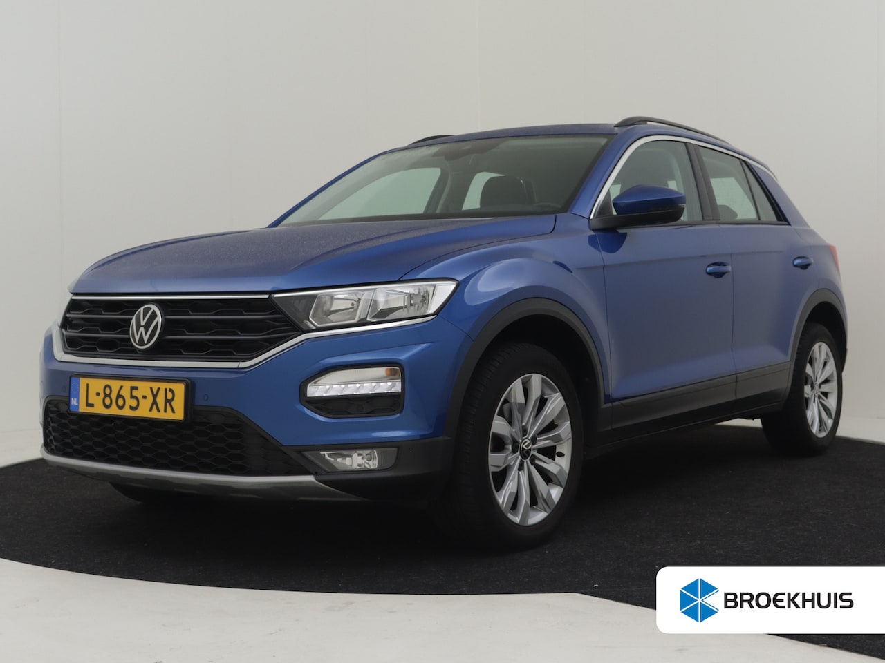 Volkswagen T-Roc - 1.5 TSI Style 150pk DSG/AUTO Camera achter | Navigatie | Adaptief cruise control | 1e eige - AutoWereld.nl