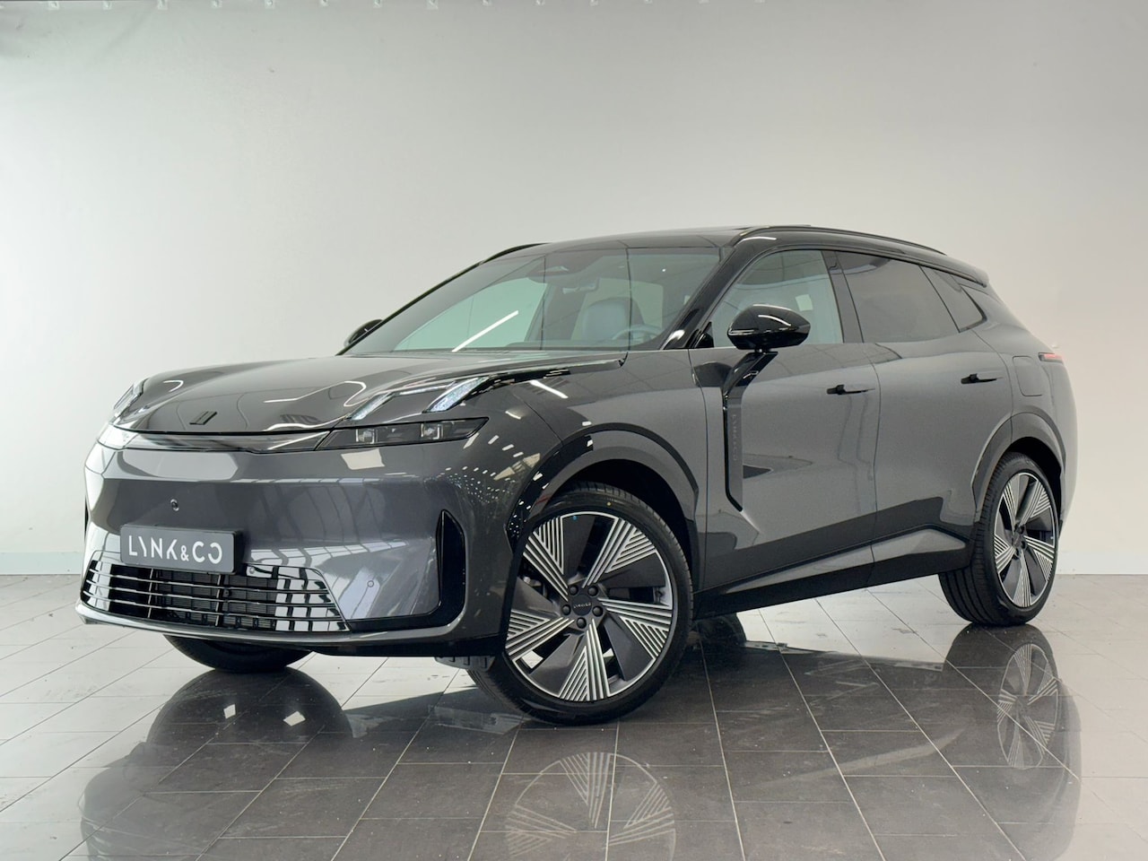Lynk & Co 08 - 1.5 More | Achterbank verwarmd | Airco separaat achter | Alarmsysteem - AutoWereld.nl