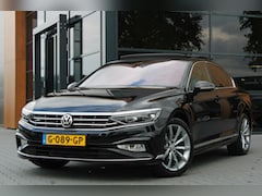 Volkswagen Passat - 1.5TSI Automaat R-Line | ACC | Pano | Trekhaak
