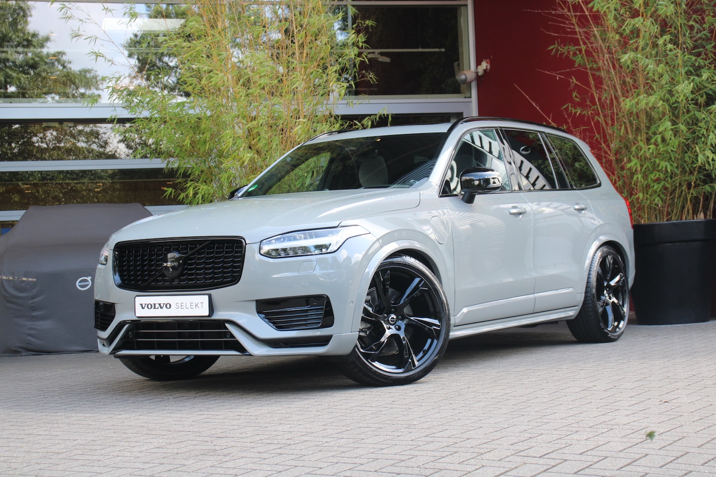Volvo XC90 - 2.0 T8 Plug-in hybrid AWD Plus Dark | Black Pack | Luchtvering | Bowers&Wilkins | Panorama - AutoWereld.nl