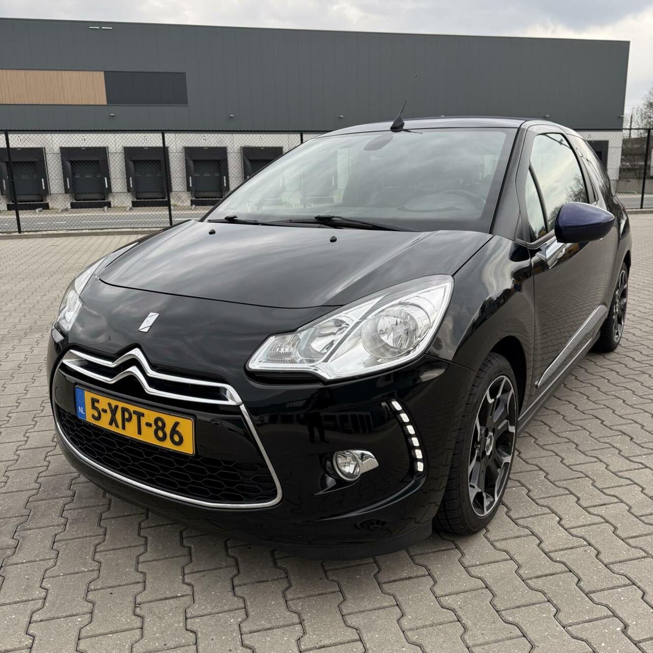 Citroën DS3 Cabrio - Sport Chic / Super volle en Nette Auto - AutoWereld.nl