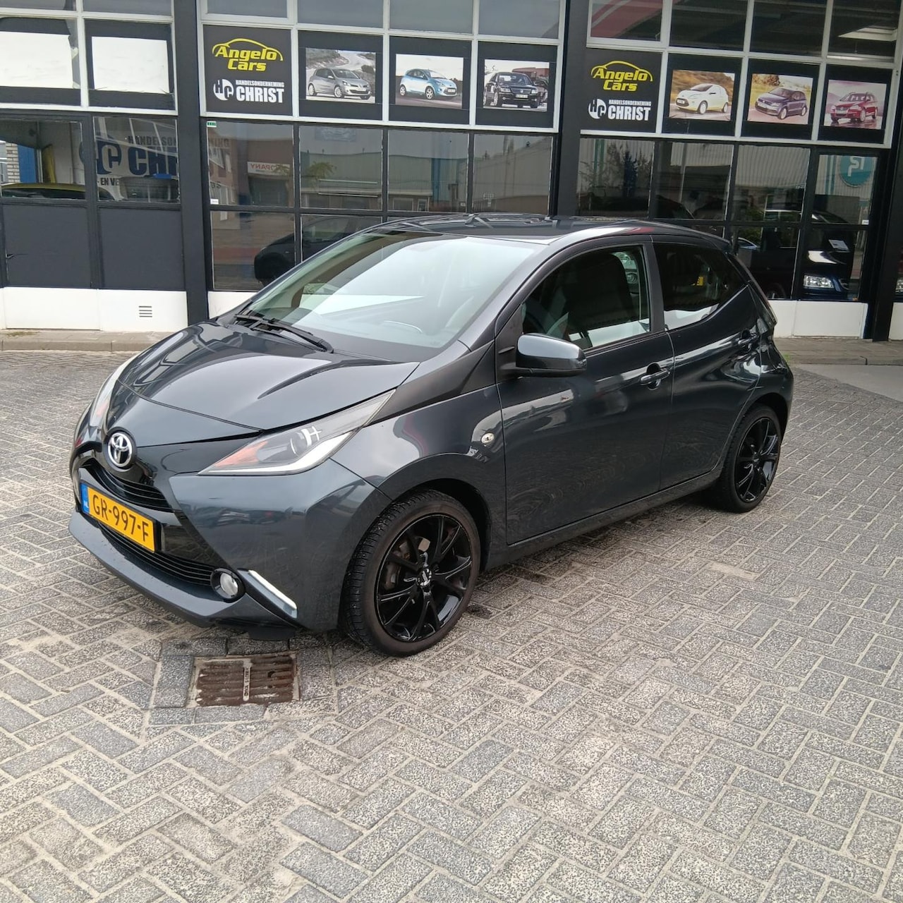 Toyota Aygo - 1.0 VVT-i x-play 1.0 VVT-i x-play - AutoWereld.nl