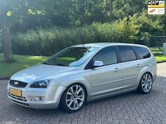 Ford Focus Wagon - 1.6-16V Trend/AIRCO/CRUISE/ELECRAMEN VOOR-ACHTER/TREKHAAK