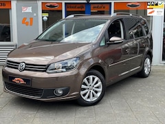 Volkswagen Touran - 1.2 TSI Highline 7-Persoons Navigatie Cruise LM Dealer Onderhouden