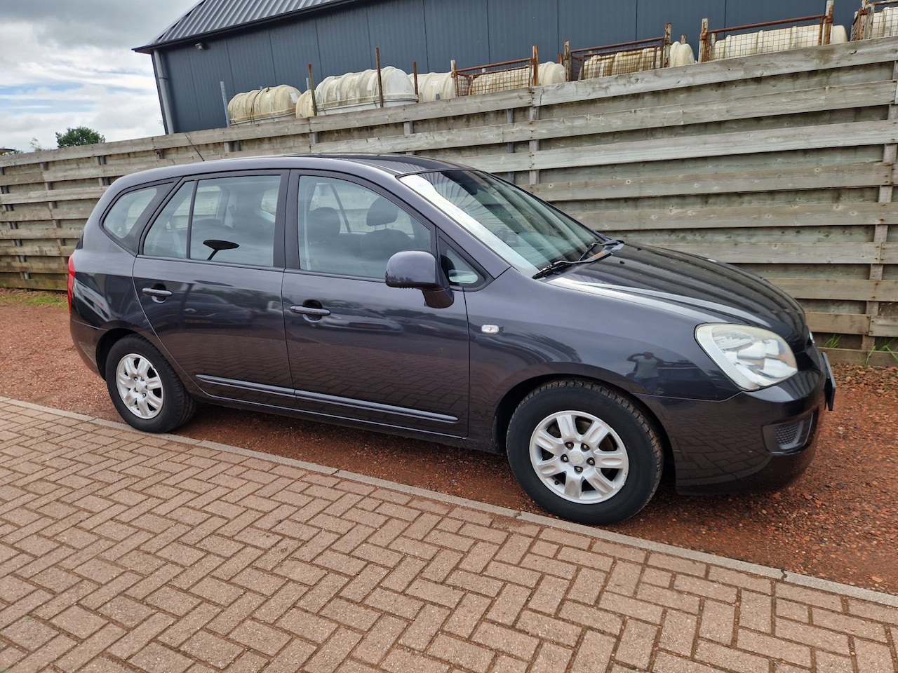 Kia Carens - 2.0 CVVT X-tra 7 Persoons Airco - AutoWereld.nl
